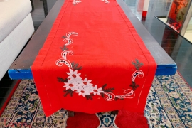 Christmas table runner-Bouquet embroidery